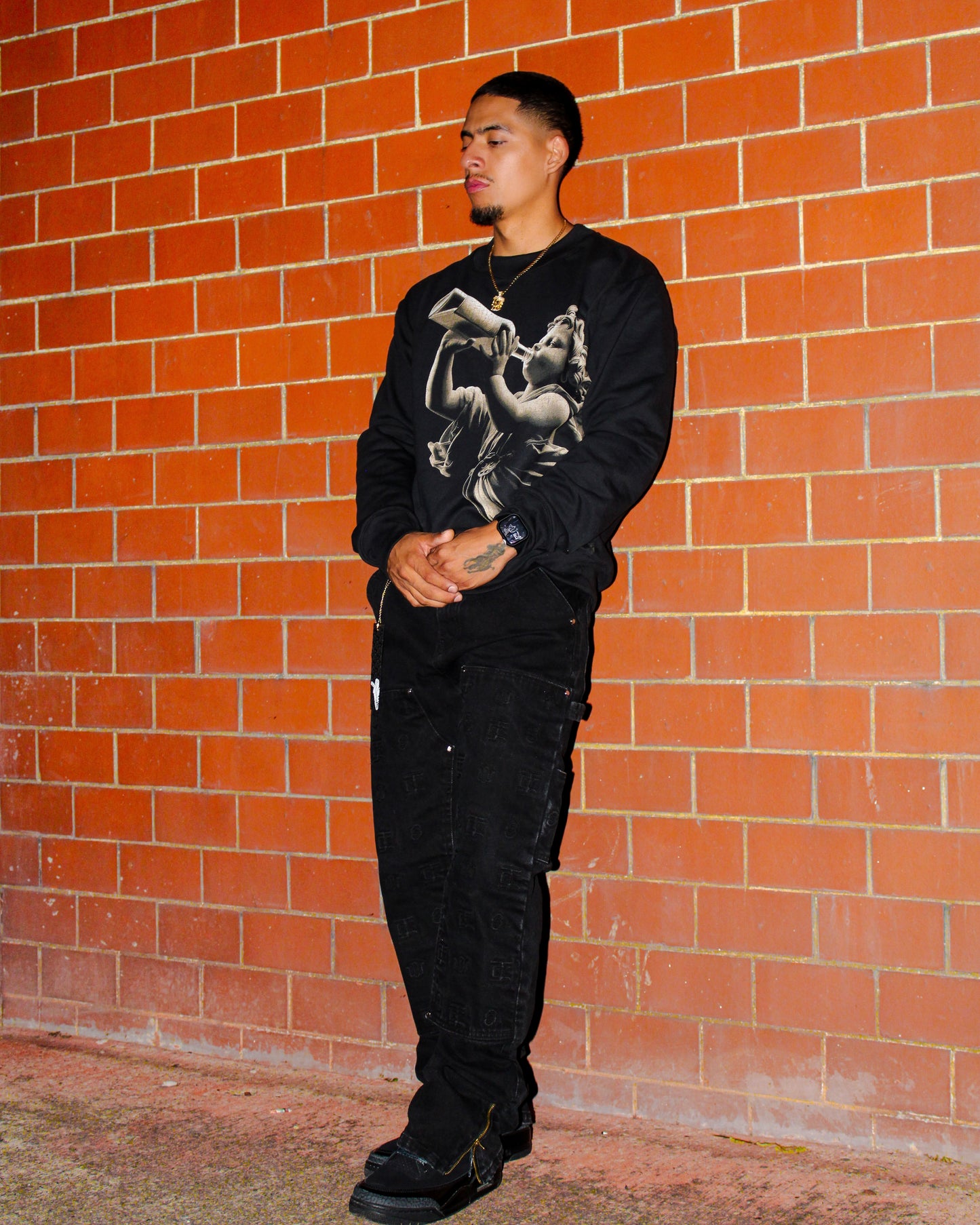 REALISTIC ANGEL CREWNECK