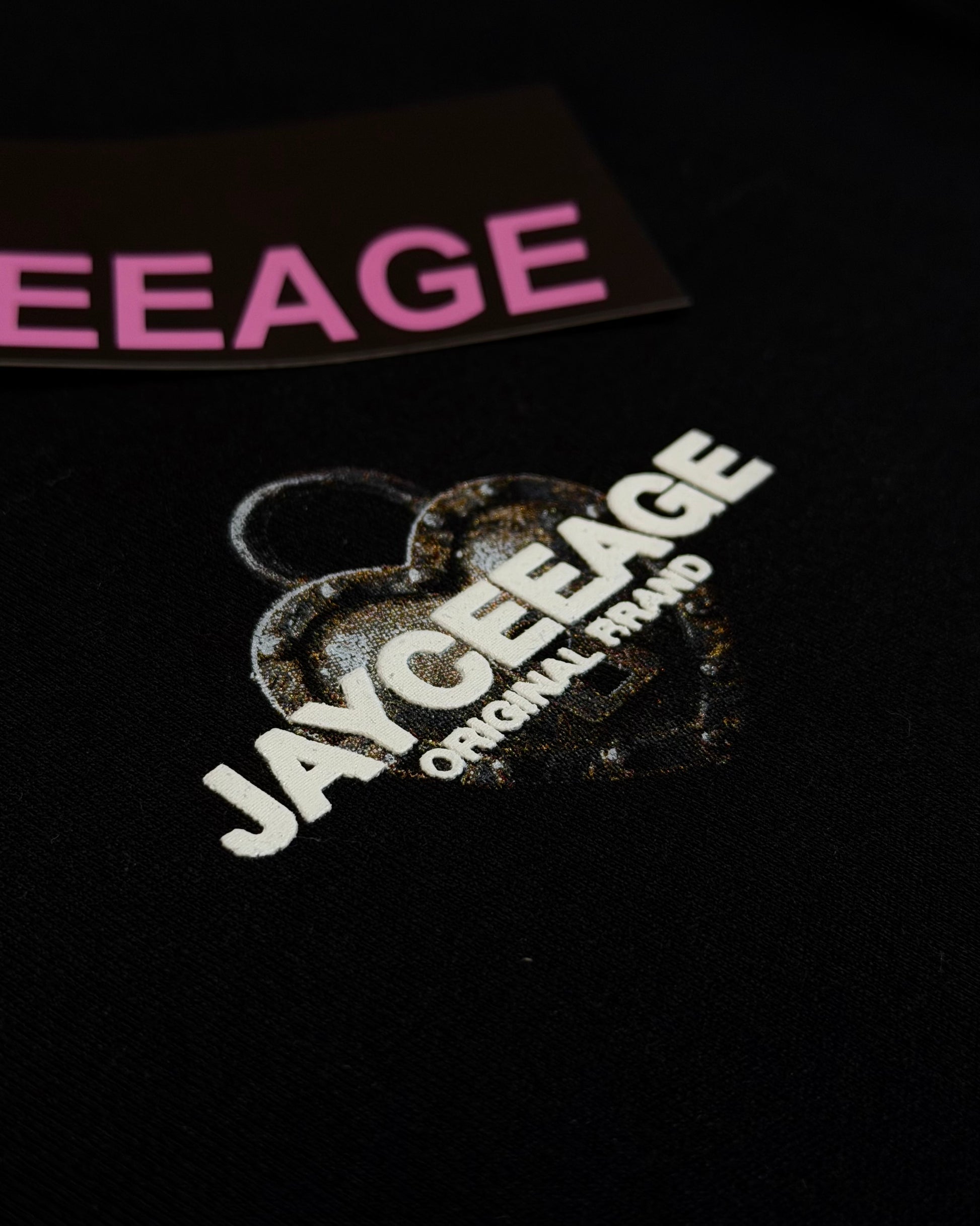 LOCKED HEART TEE