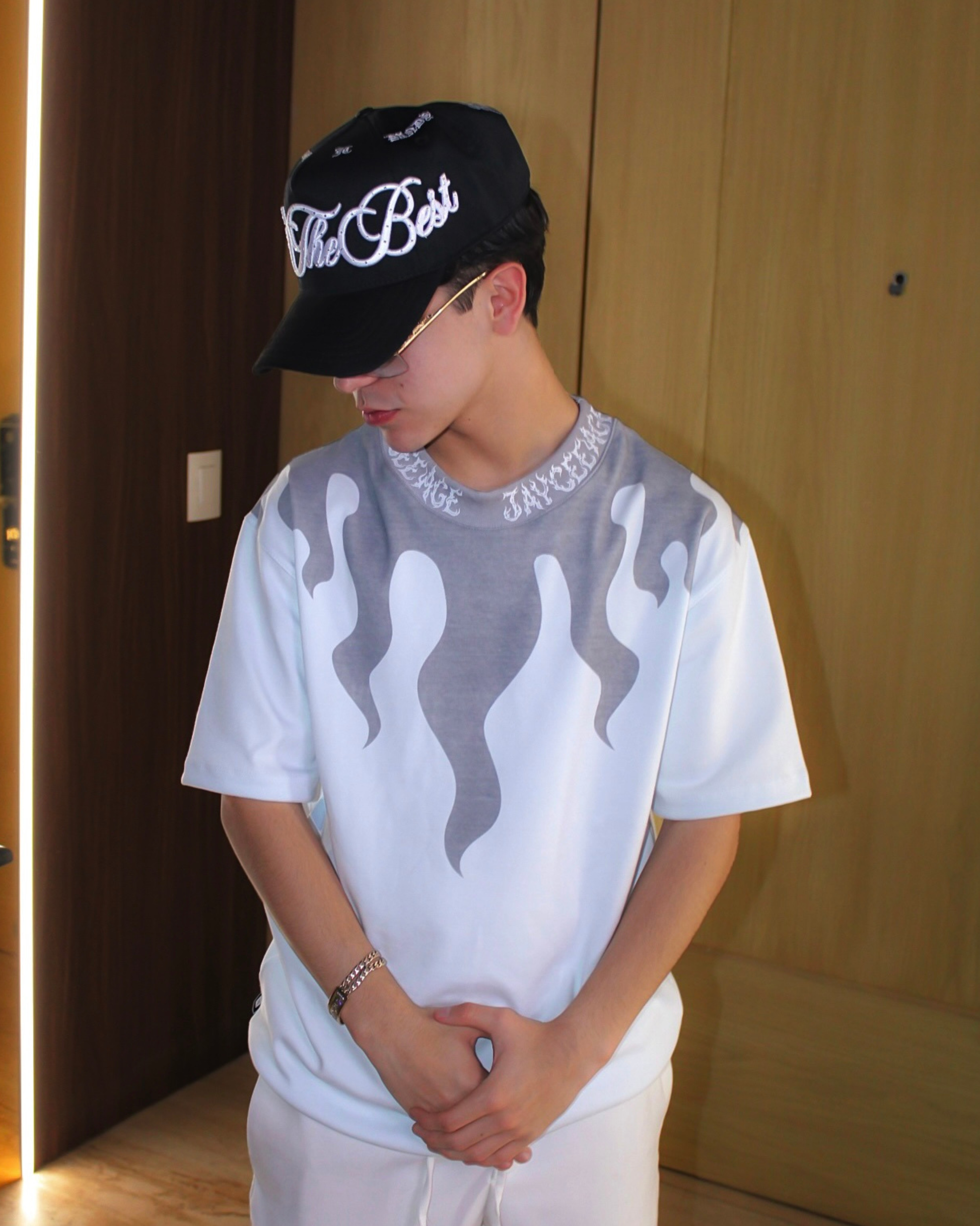 FLAMES COLLAR TEE