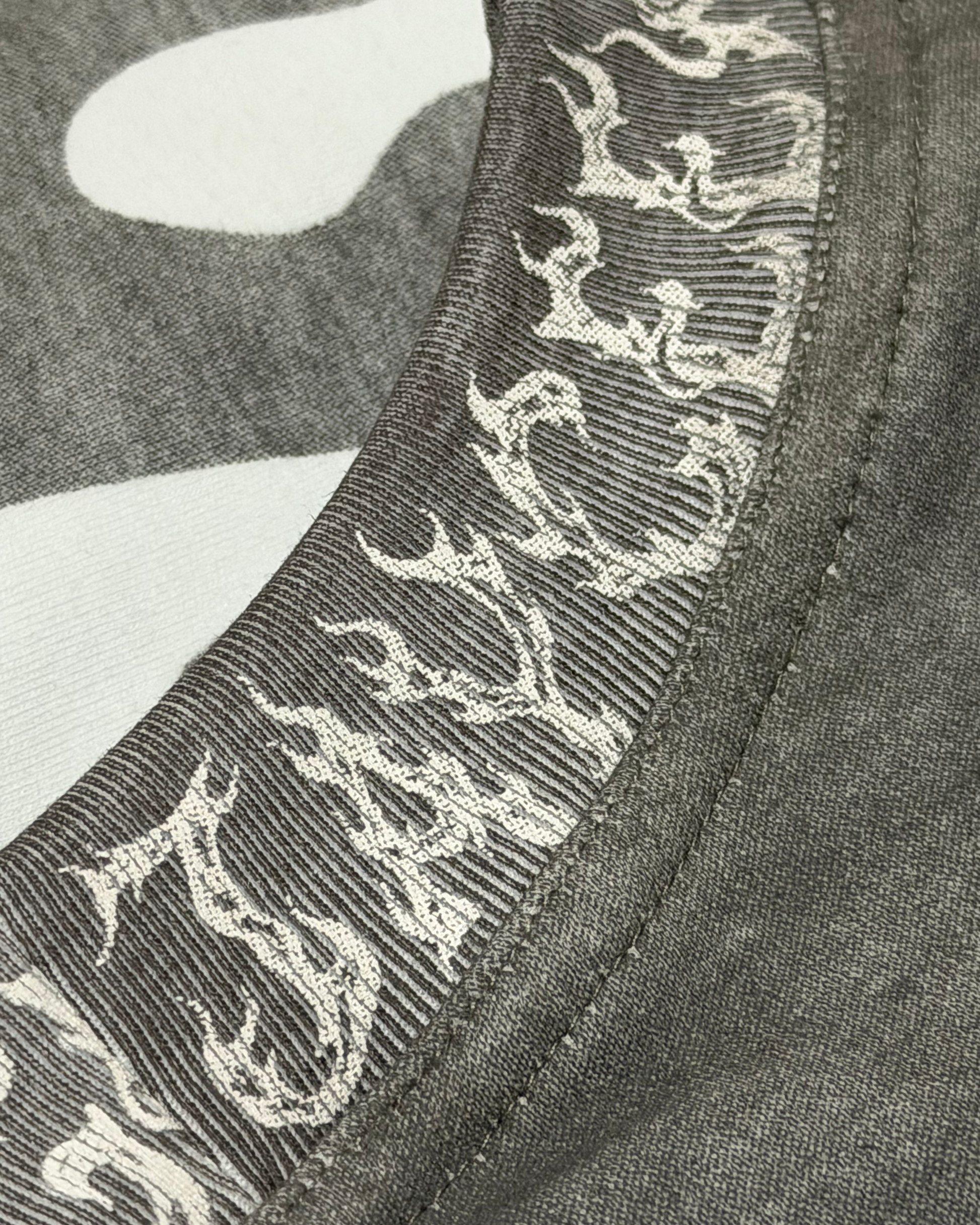 FLAMES COLLAR TEE