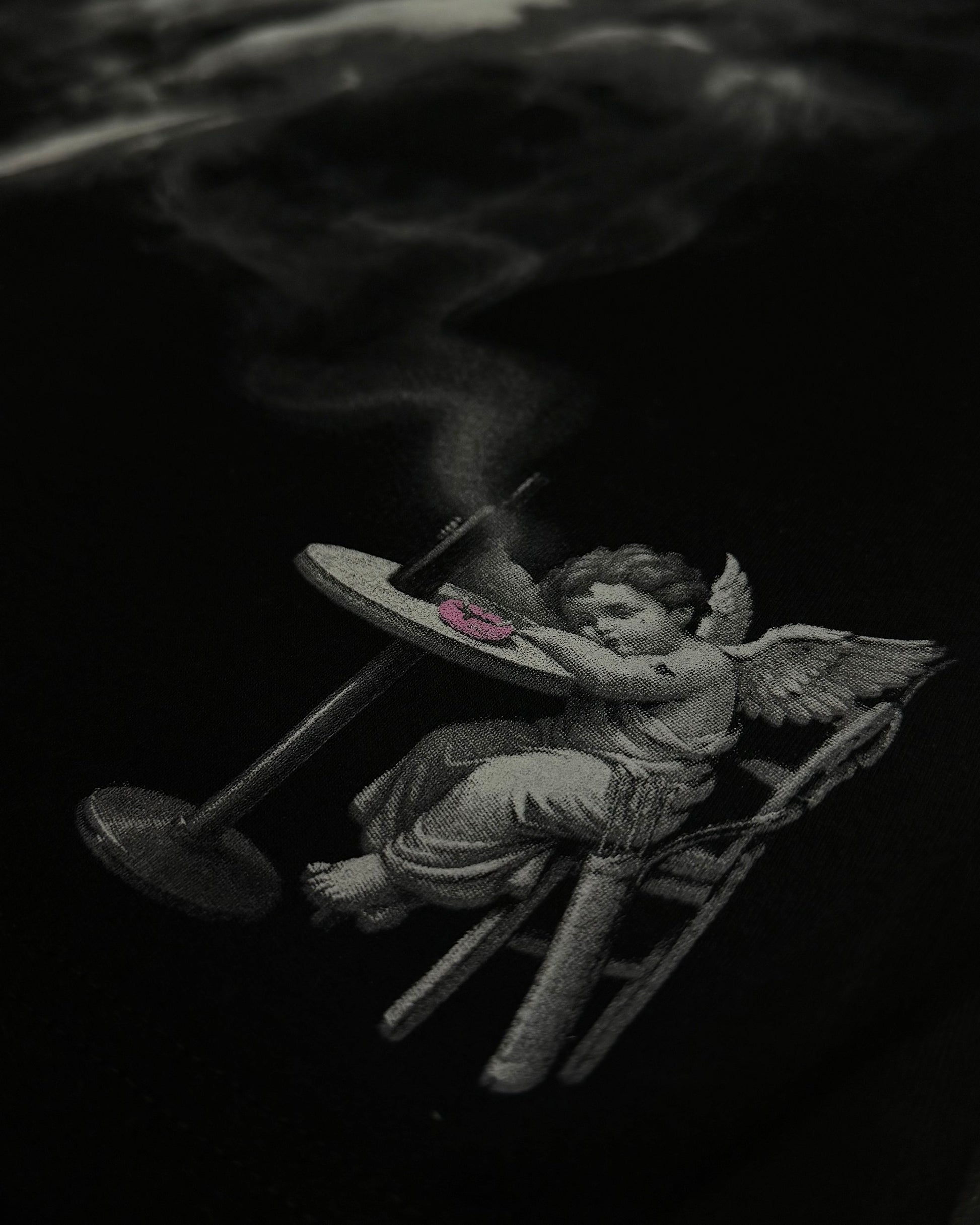 SMOKE HEART TEE
