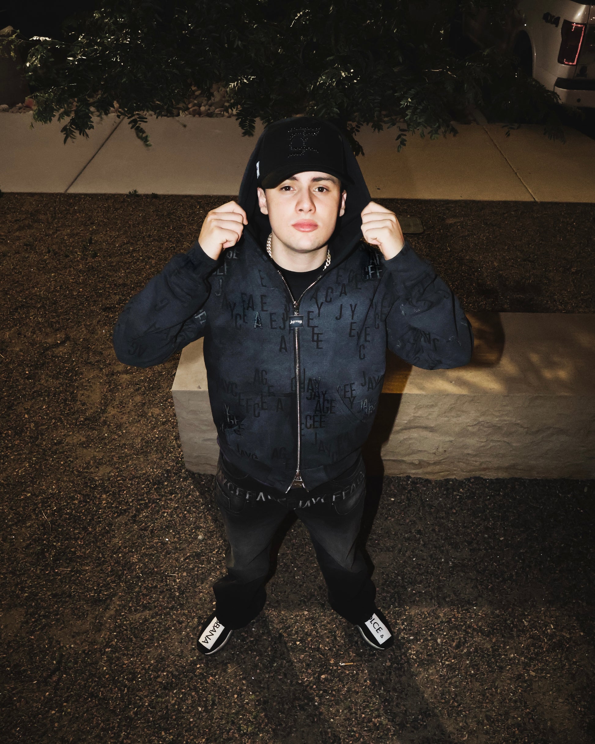 TYPE DOUBLE ZIP HOODIE