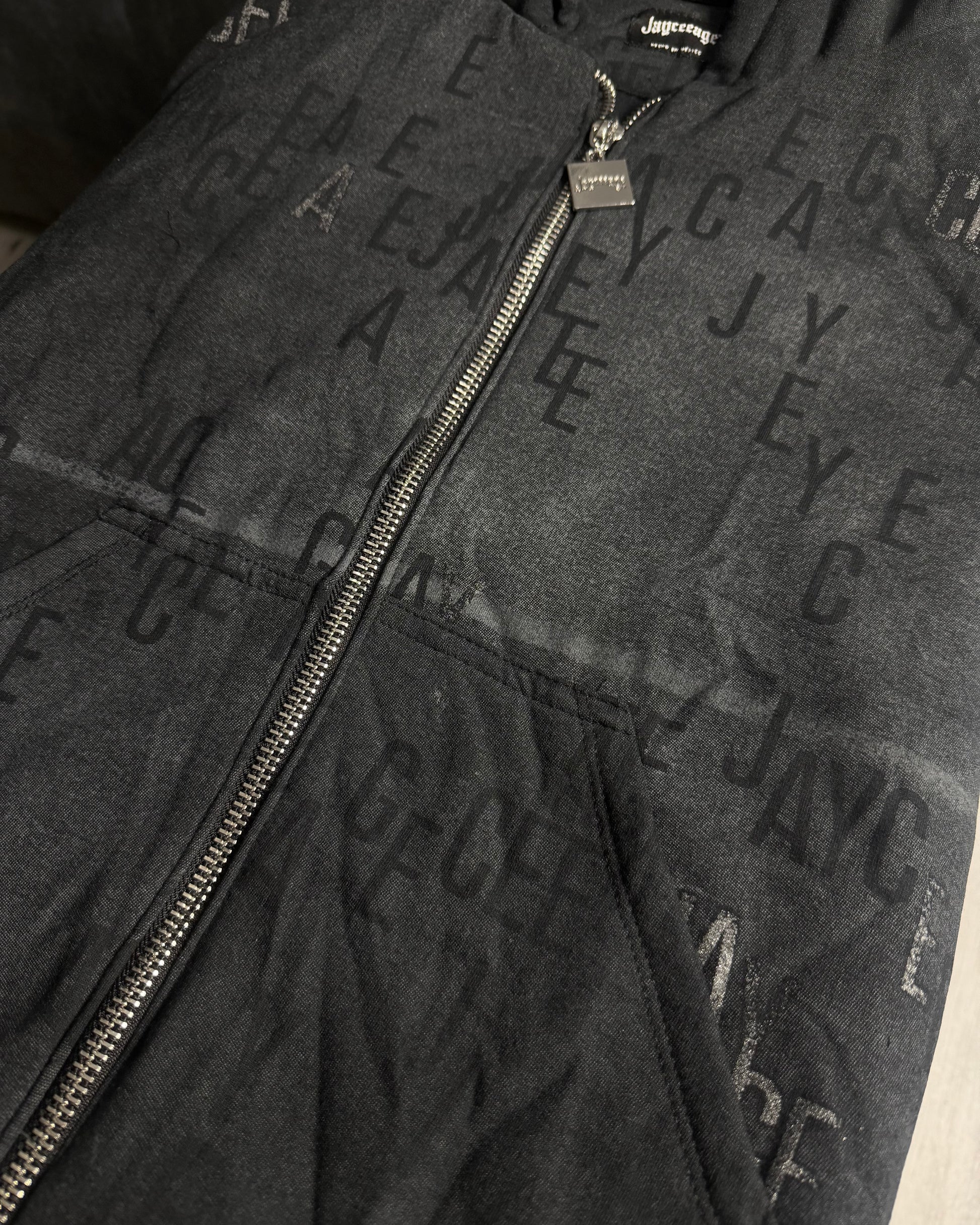 TYPE DOUBLE ZIP HOODIE (SALDOS)