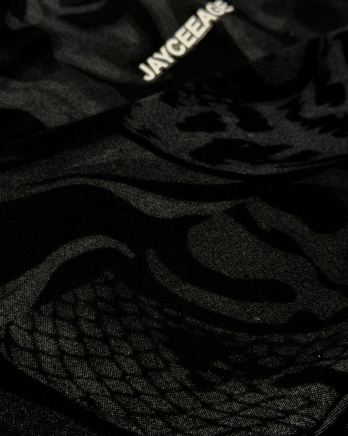 SNAKE CREWNECK