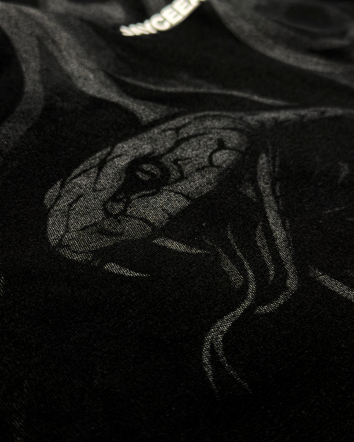 SNAKE CREWNECK